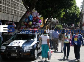 Domingo zócalo ciudad de Puebla - ES imagen agencia de fotografía