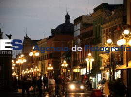 Avenida 16 de Septiembre al atardecer - ES imagen agencia de fotografía