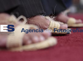 Ceremonia de lavatorio de pies - ES imagen agencia de fotografía