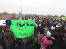 Bloqueo en Acuexcomac - ES imagen agencia de fotografía