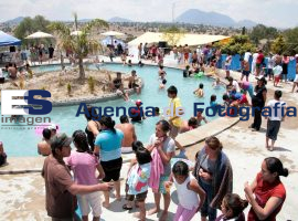 Balneario Soltepec sabado de gloria - ES imagen agencia de fotografía
