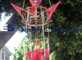 Quema de judas barrio del artista - ES imagen agencia de fotografía