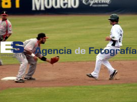 Pericos de Puebla Vs. Vaqueros Laguna - ES imagen agencia de fotografía
