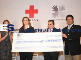 TRabajadores de la SF donan a Cruz Roja - ES imagen agencia de fotografía