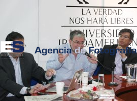 Encuestas, estrategia política y opinión pública en la Ibero - ES imagen agencia de fotografía