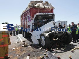 Muere chofer en accidente en la autopista - ES imagen agencia de fotografía
