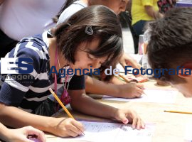 Voto infantil - ES imagen agencia de fotografía