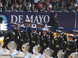 Felipe Calderón y Rafael Moreno Valle durante el desfile 5 de Ma - ES imagen agencia de fotografía