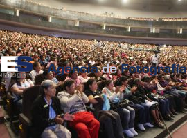 Entrega RMV cheques de Credito a la Palabra - ES imagen agencia de fotografía