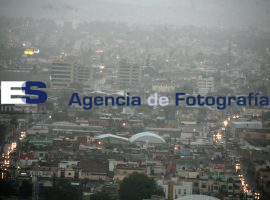 Mal clima en la ciudad de Puebla - ES imagen agencia de fotografía