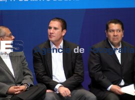 RMV entrega lentes para ver bien y aprender mejor - ES imagen agencia de fotografía