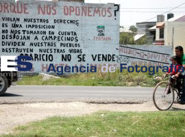 La Resurrección construcción del arco norte - ES imagen agencia de fotografía