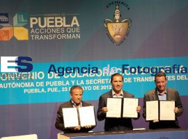 Firman convenio BUAP y la ST - ES imagen agencia de fotografía