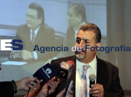 Asistentes a Transmisión del Debate - ES imagen agencia de fotografía