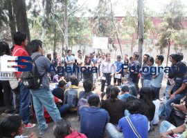 Estudiantes realizan asamblea #YoSoy132 en la BUAP - ES imagen agencia de fotografía