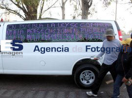 Marchan tianguistas al D.F. exigencesen amenazas a sus lideres - ES imagen agencia de fotografía