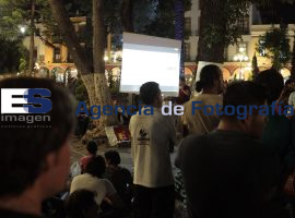 Transmiten debate en el Zócalo - ES imagen agencia de fotografía
