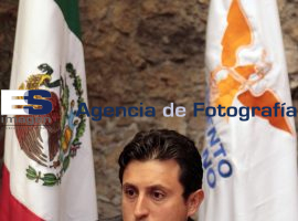 Opina José Juan sobre debate - ES imagen agencia de fotografía