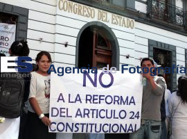 Se manifiestan contra la reforma al art. 24  - ES imagen agencia de fotografía