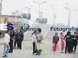 Vecinos piden topes para evitar accidentes - ES imagen agencia de fotografía