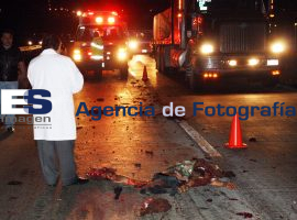 Muere atropellado en la autpista - ES imagen agencia de fotografía
