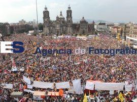 Cierra AMLO su campaña en el D.F. - ES imagen agencia de fotografía
