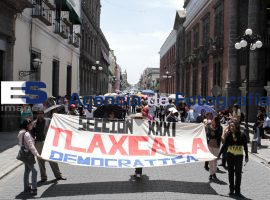 Marchan en solidaridad con huelguistas - ES imagen agencia de fotografía
