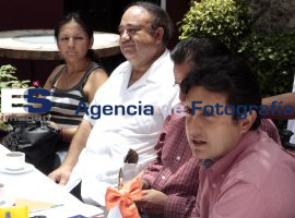 Esperarán resultados del IFE - ES imagen agencia de fotografía