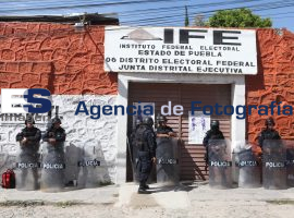 Resguarda Policia Federal Consejo Distrital 6 del IFE - ES imagen agencia de fotografía