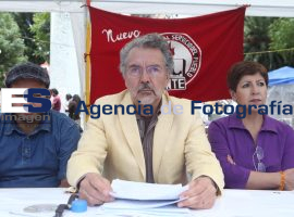 HUgo Aboites da conferencia en el zócalo - ES imagen agencia de fotografía
