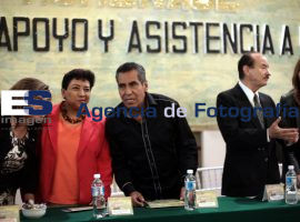 Entrega apoyos por antiguedad SNTE 51 - ES imagen agencia de fotografía