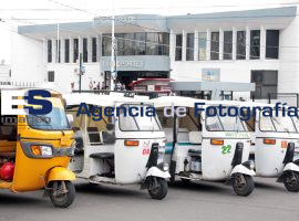 Manifestación mototaxis frente ST - ES imagen agencia de fotografía