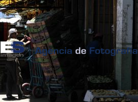 Vida cotidiana central de abastos - ES imagen agencia de fotografía