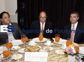 Reunión con arquitectos - ES imagen agencia de fotografía