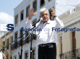 Regresa AMLO a Puebla - ES imagen agencia de fotografía