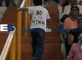 No a la mina dicen en Tetela - ES imagen agencia de fotografía