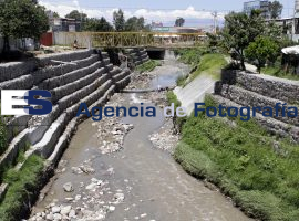 Barranca manzanilla alarma y gaviones  - ES imagen agencia de fotografía