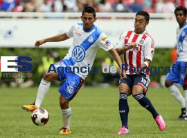 Puebla vs Guadalajara en el Omnilife - ES imagen agencia de fotografía