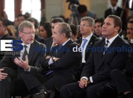 Anuncian en Los Pinos instalación de audi en Puebla - ES imagen agencia de fotografía