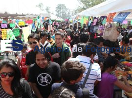 MIles de estudiantes asistieron ala kermes en CU - ES imagen agencia de fotografía