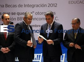 RMV y BBVA becas integración 2012  - ES imagen agencia de fotografía