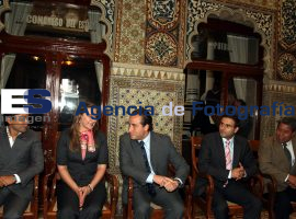Congreso del estado y DIF beca un niño indígena - ES imagen agencia de fotografía