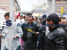Seguridad para acceder al zócalo de Puebla - ES imagen agencia de fotografía