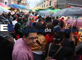 Comerciantes ambulantes realizan verbena por fiestas patrias - ES imagen agencia de fotografía
