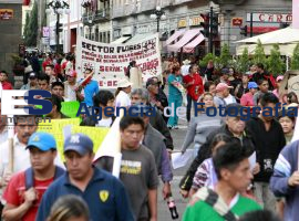 Marchan 28 de octubre por 68 - ES imagen agencia de fotografía