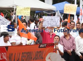 Ricardo Monreal y Juan José Espinosa en asamblea de MC 06-10-201 - ES imagen agencia de fotografía