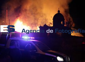Incendio en bodega textil - ES imagen agencia de fotografía