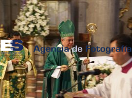Víctor Sánchez arzobispo misa en catedral 14oct2012 - ES imagen agencia de fotografía