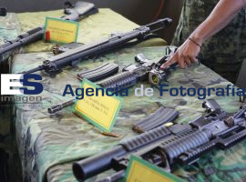 Demostración armas primer batallón de fuerzas especiales - ES imagen agencia de fotografía