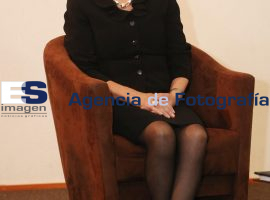 Embajadora Elizabeth Astete en la UDLAP - ES imagen agencia de fotografía